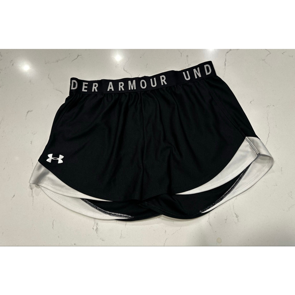 Under Armour Pants - Under Armour Black & White Athletic Shorts M